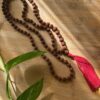 Japamala Rudraksha de 1cm anudado cuenta a cuenta